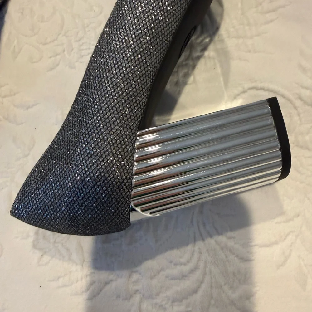 Michael Kors Porter Silver Block Heel Pumps size 8